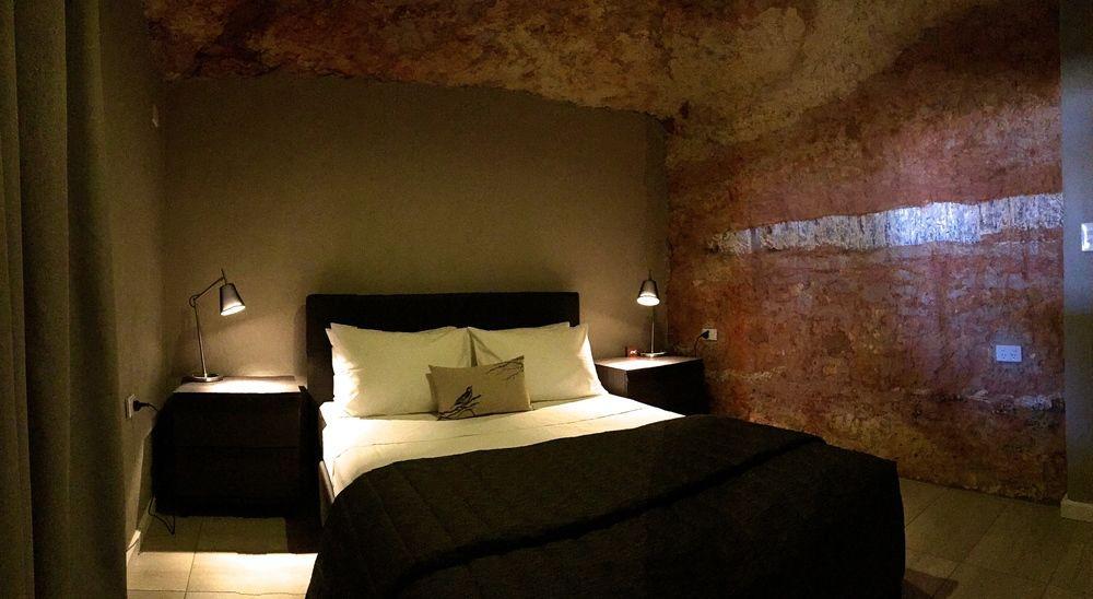 The Lookout Cave Underground Motel Кубер-Педи Экстерьер фото